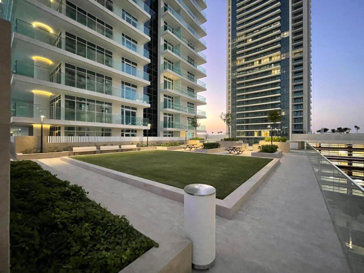 The Smart Concierge - Sunrise Bay Beachfront *