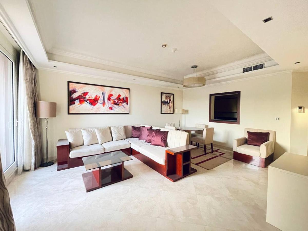 Luxury - Grandeur