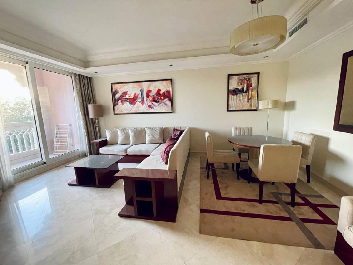 Luxury - Grandeur