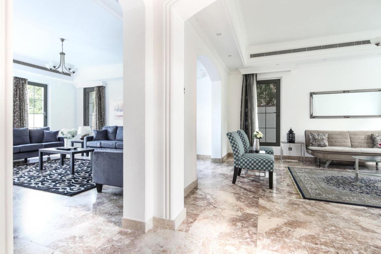 Frank Porter - Arabian Ranches Villa Dubai