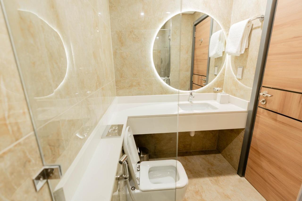 Hotel Resivation