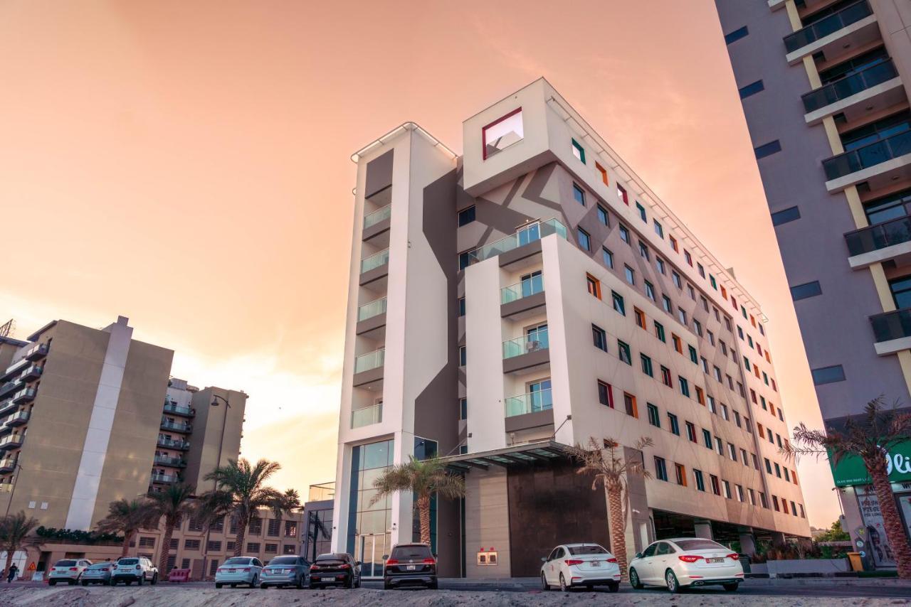 Resivation 2* Dubai