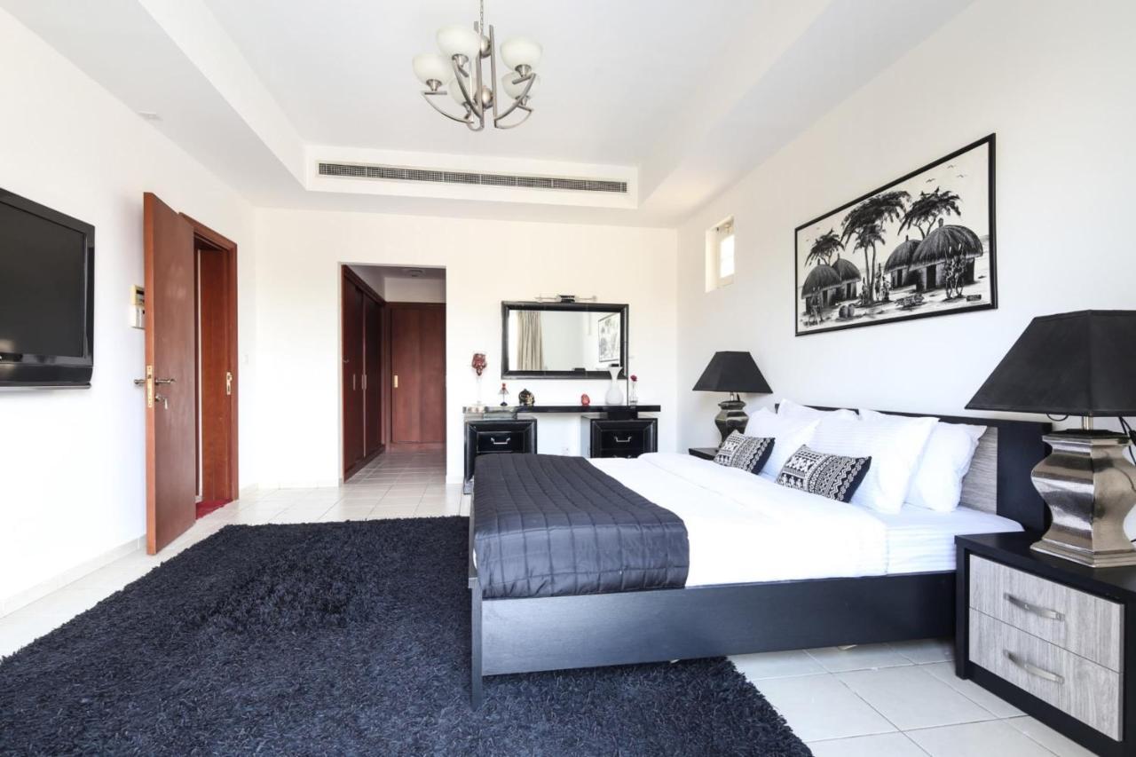 Villa Frank Porter - Arabian Ranches