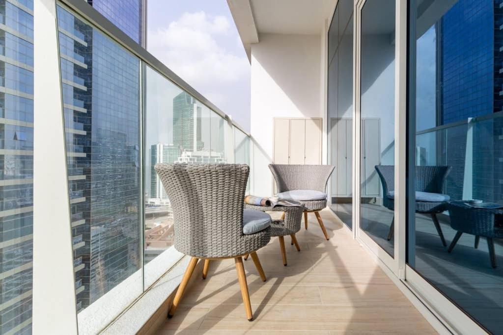 Frank Porter - Studio One Apartment