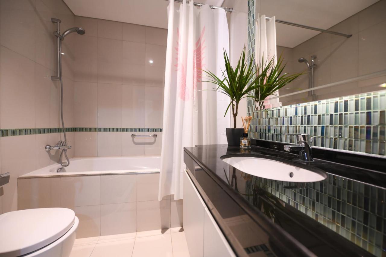 Trinity Homes - Discover The True Definition Of Luxury At 2br In Marina Apartment