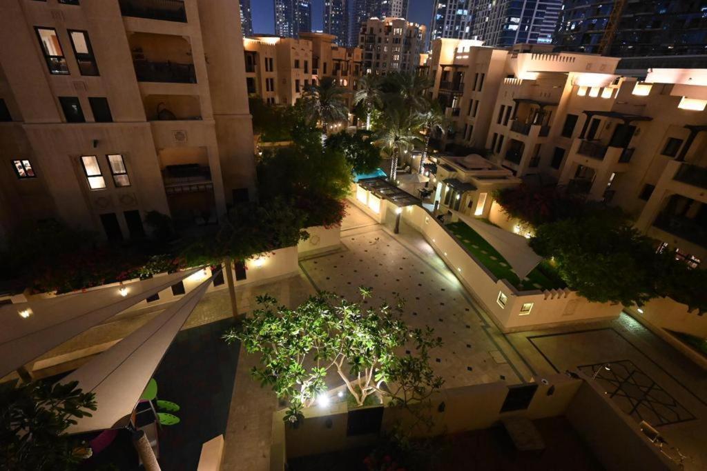 Burj Khalifa View, Birds Chirping, Cozy And Stylish * Dubai