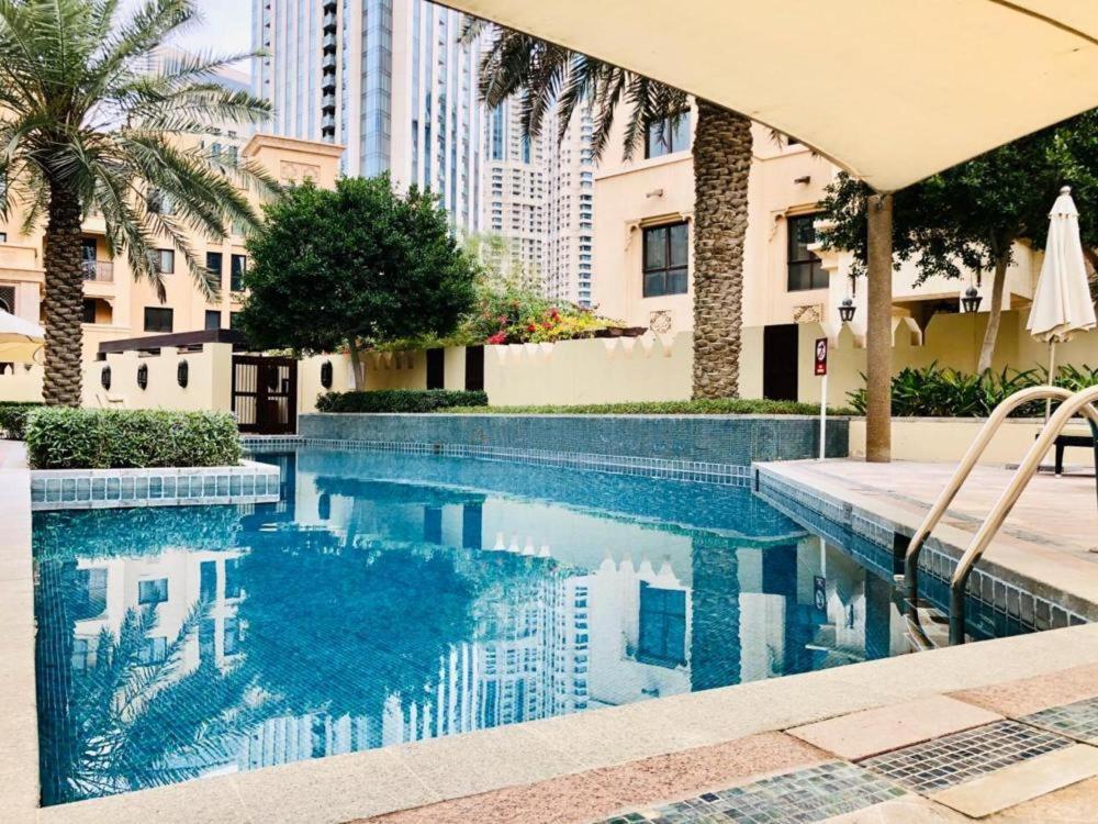Apartment Burj Khalifa View, Birds Chirping, Cozy And Stylish Dubai