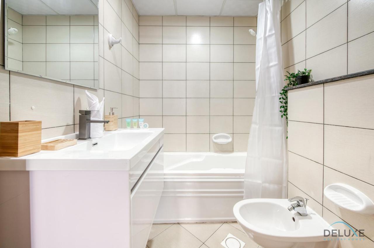 Dreamy 2br At Marina Pinnacle Marina By Deluxe Homes Apartment