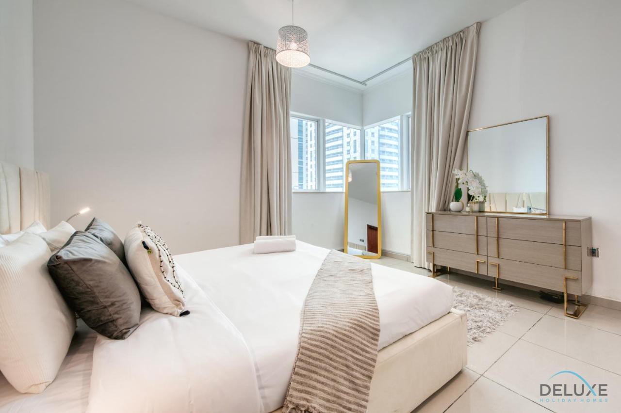 Apartment Dreamy 2br At Marina Pinnacle Marina By Deluxe Homes