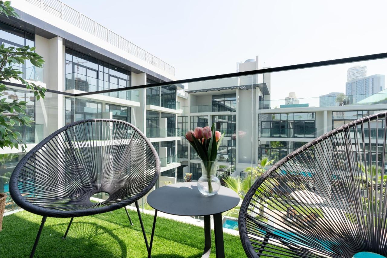 Ultimate Modern With Pool View In Jvc