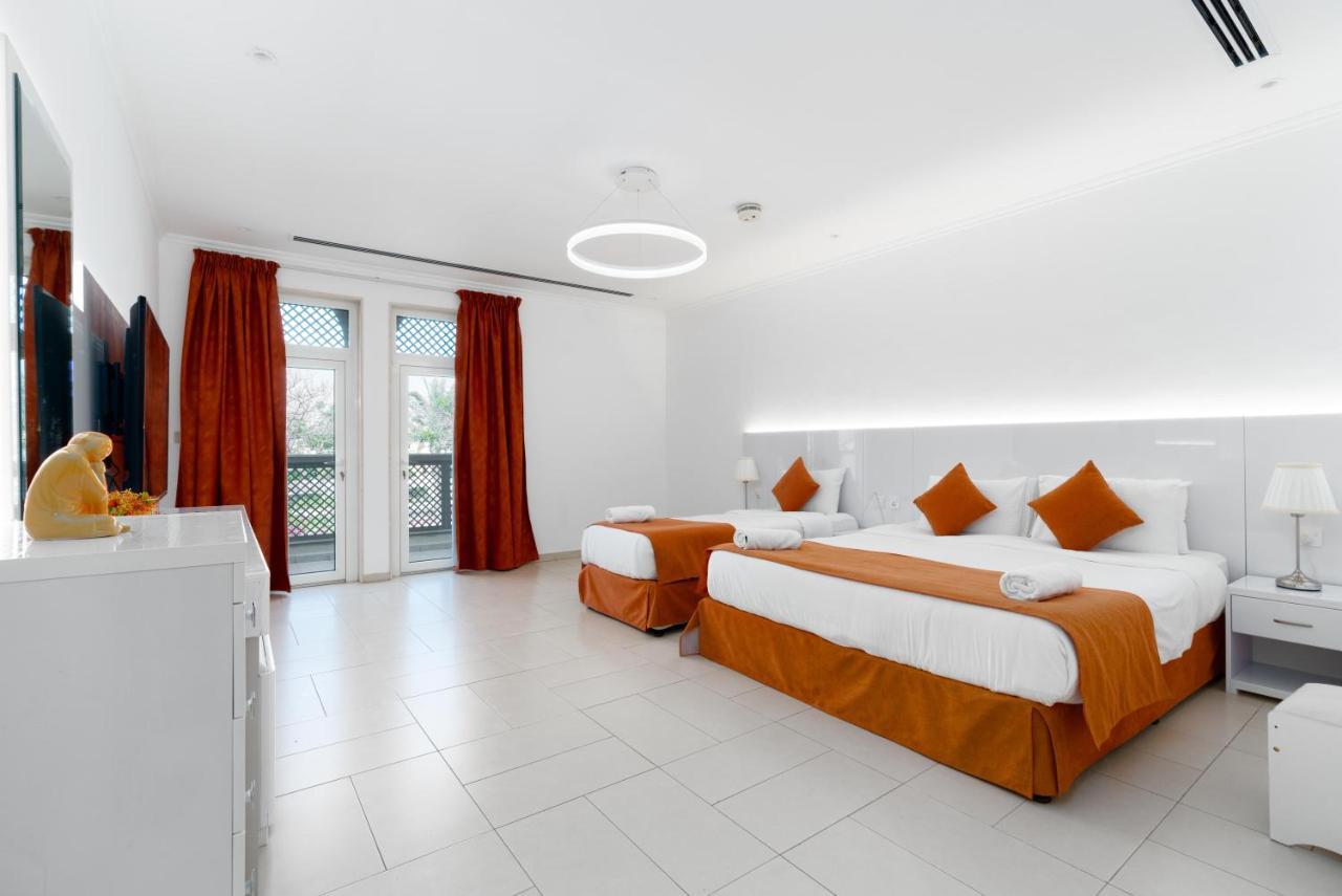 6 Plus 1 Bdr Jumeirah Park With Amz Climatized Huge Private Pool - 5 Min From Jbr Beach
