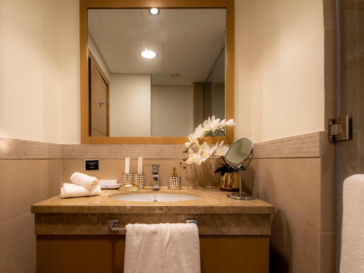 First Class 2br With Full Skyline & Sea View * Dubai
