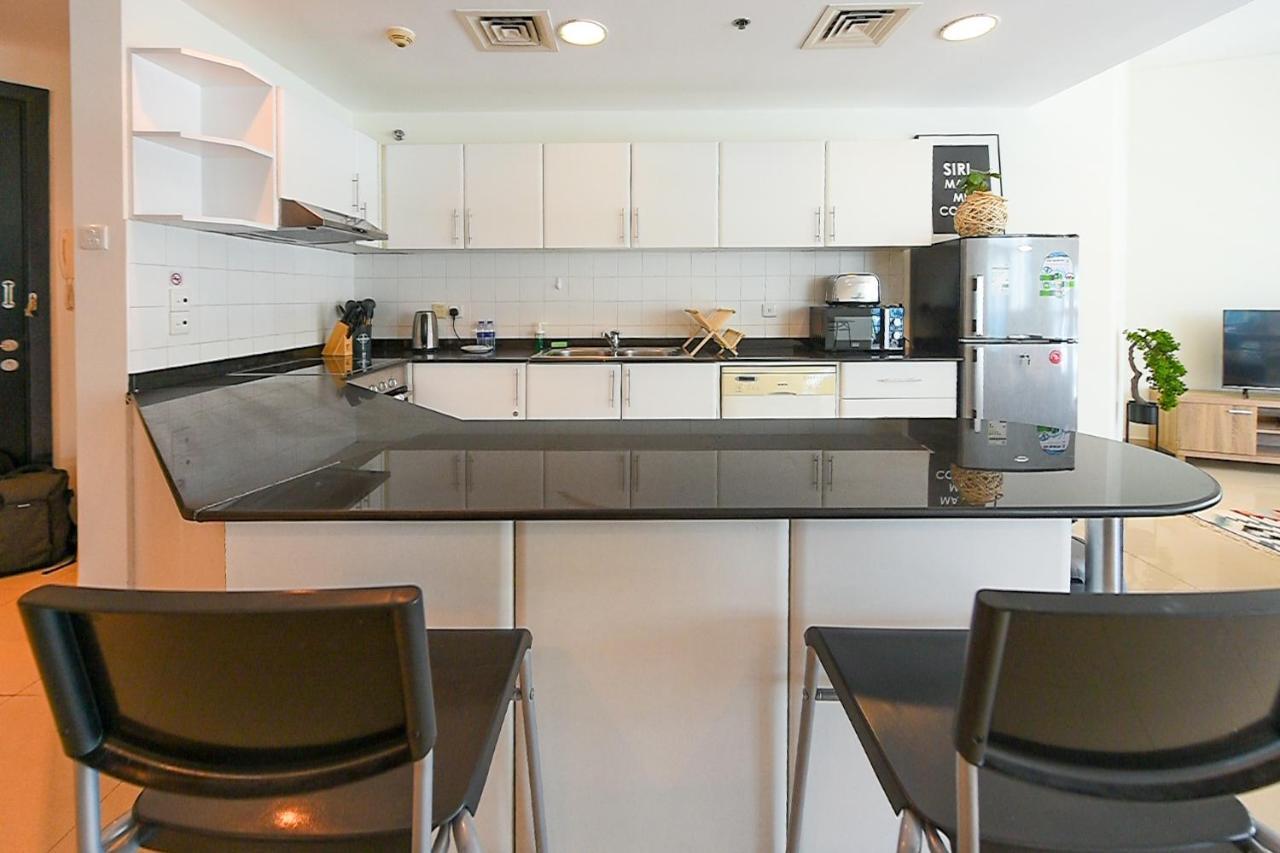 Lovely 2 Bed With Marina View - Dhl Apartment *