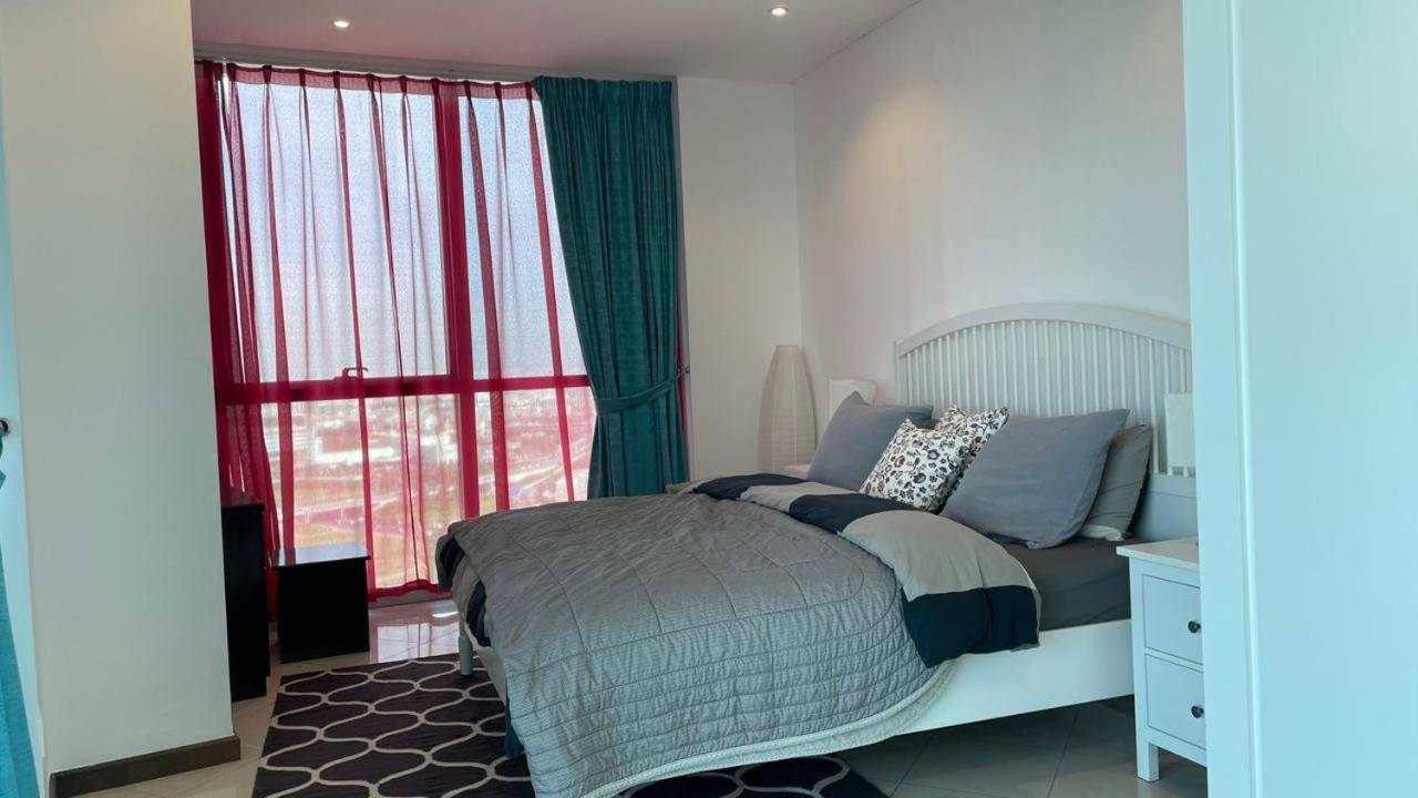 Luxurious One Bedroom - Rose Apartment
