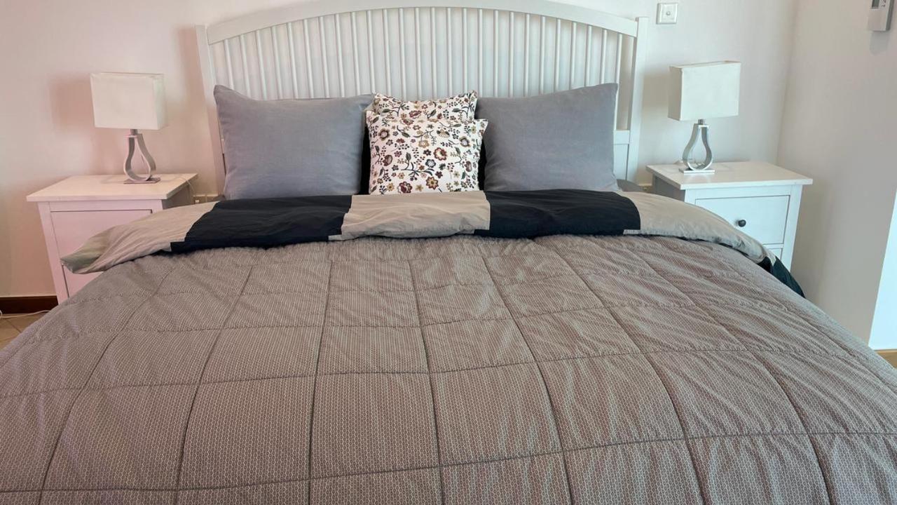 Luxurious One Bedroom - Rose Apartment