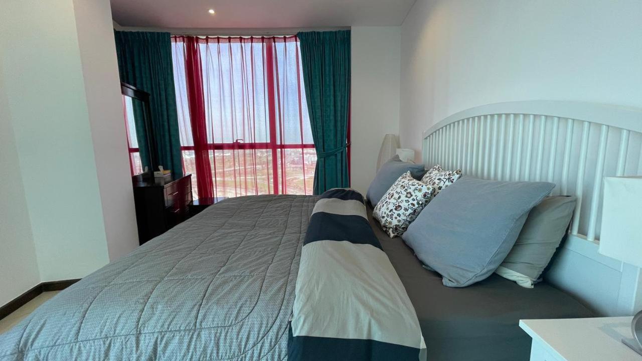 Luxurious One Bedroom - Rose Apartment *