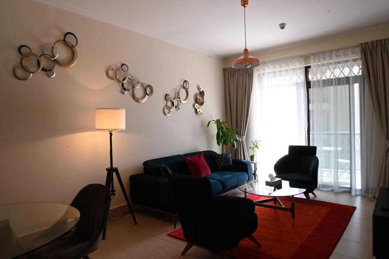 Apartment Burj Khalifa View, Birds Chirping, Cozy And Stylish