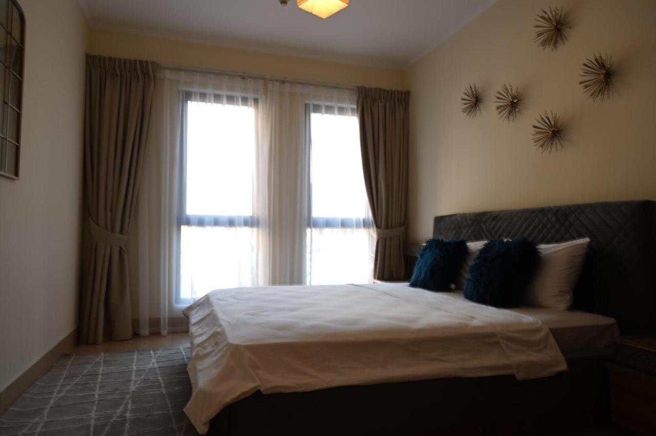 Burj Khalifa View, Birds Chirping, Cozy And Stylish * Dubai