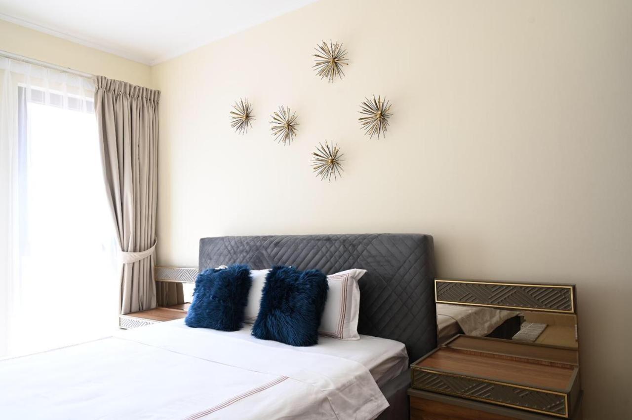 Apartment Burj Khalifa View, Birds Chirping, Cozy And Stylish