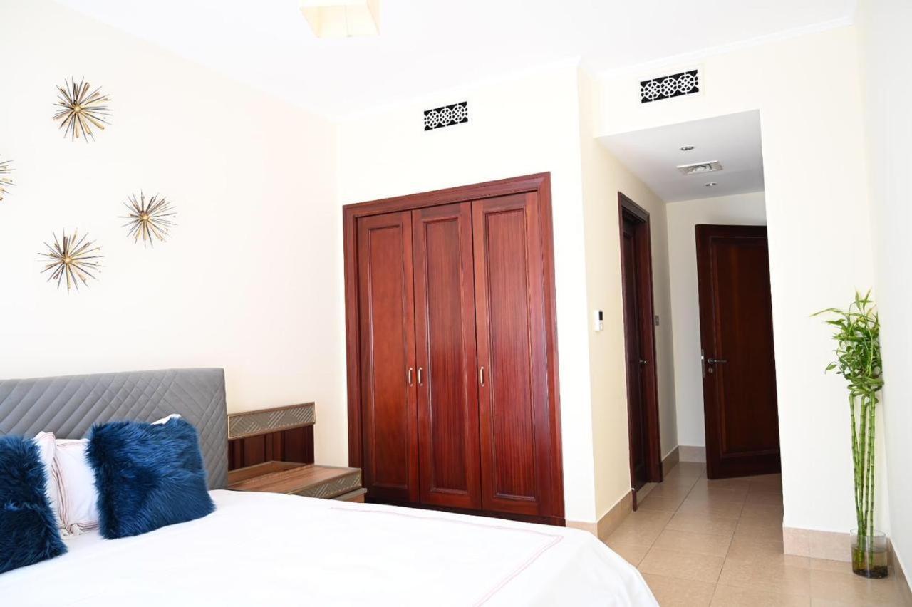 Apartment Burj Khalifa View, Birds Chirping, Cozy And Stylish Dubai