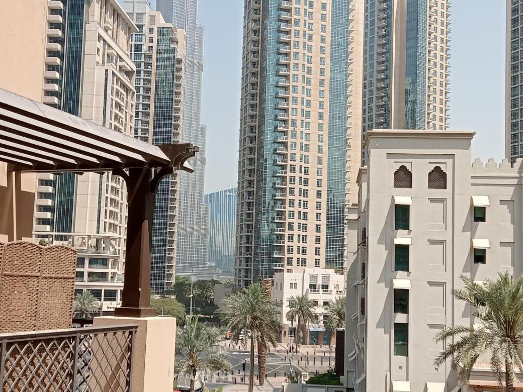 Apartment Burj Khalifa View, Birds Chirping, Cozy And Stylish Dubai