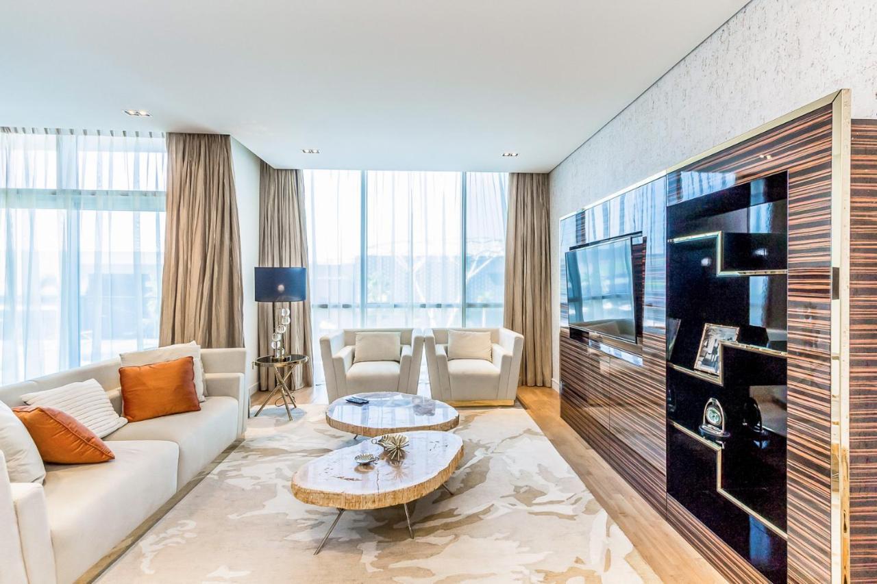 Dhh - Opposite To Walk Mall - 3 Beds With Maids Apartment *
