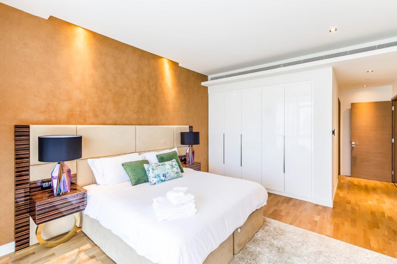 Dhh - Opposite To Walk Mall - 3 Beds With Maids Apartment