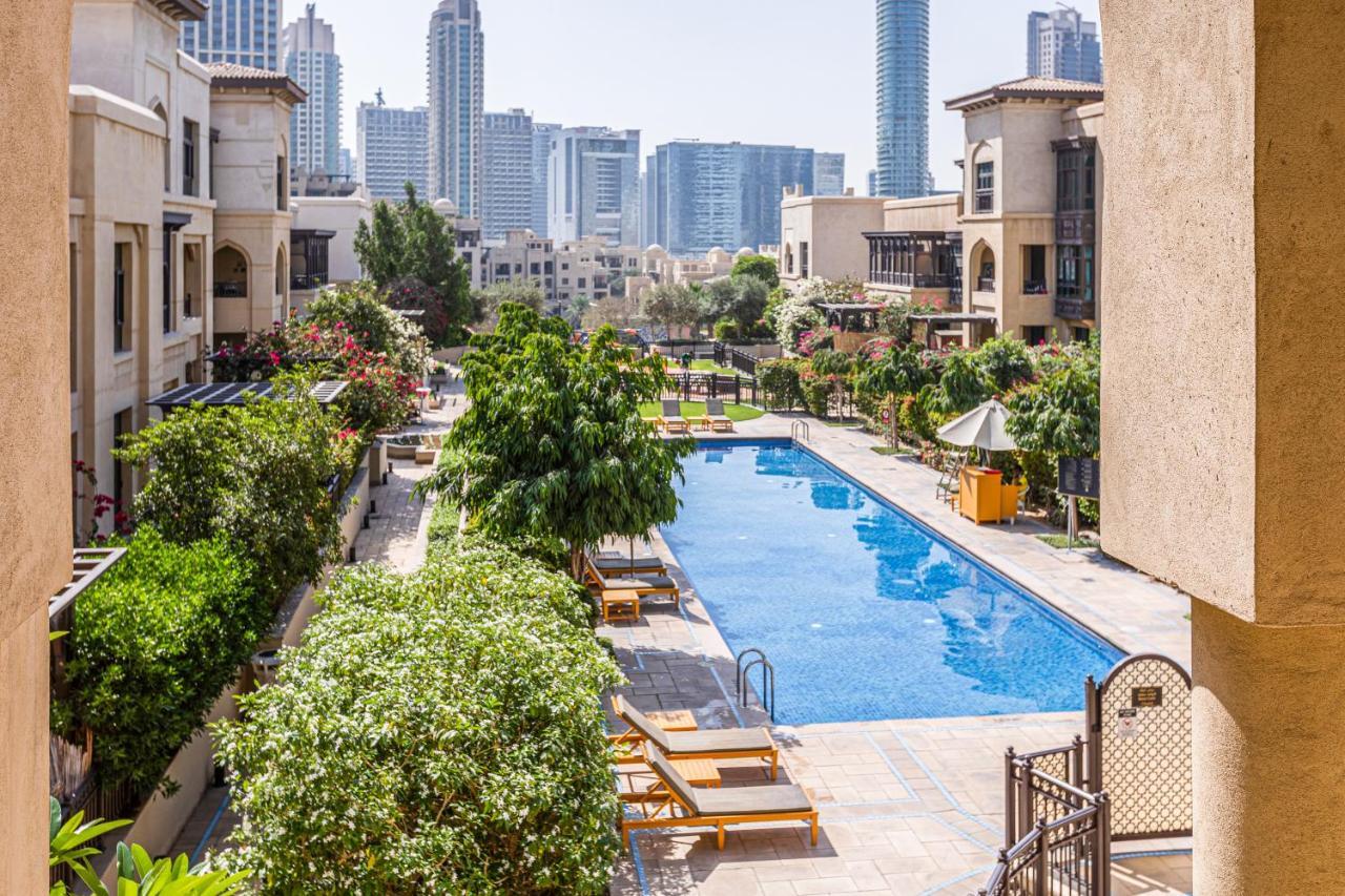 Souk Al Bahar Near Burj Khalifa Apartment