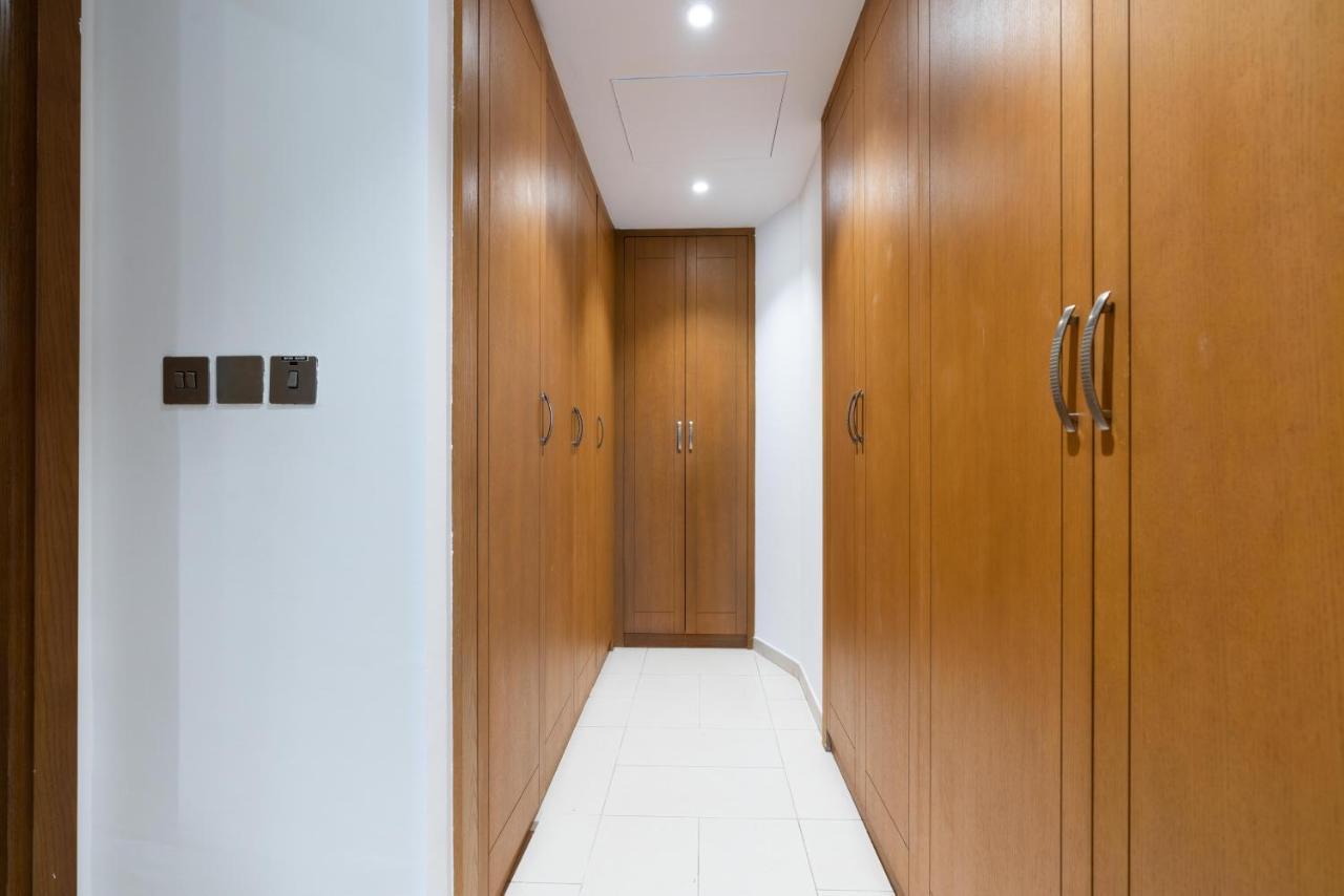 Apartamento 6 Plus 1 Bdr Jumeirah Park With Amz Climatized Huge Private Pool - 5 Min From Jbr Beach *