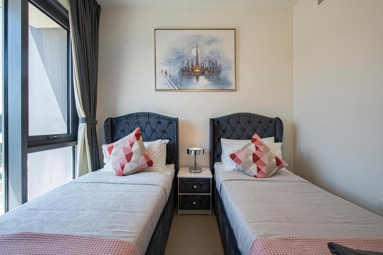 Villa Modern Hills Luxury 4 Bedroom