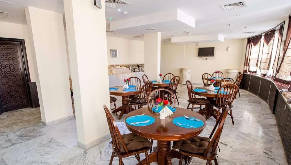 Hotel Al Jawhara Metro 2*