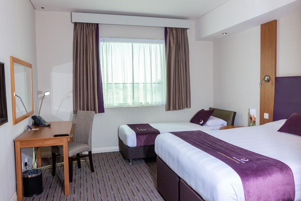 Premier Silicon Oasis Hotel 3*