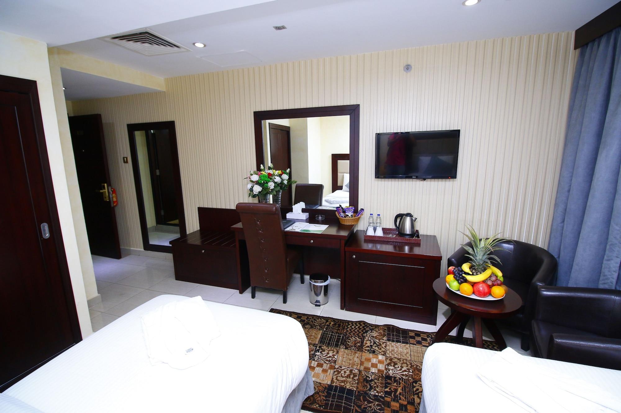 Royal Falcon Hotel 3*