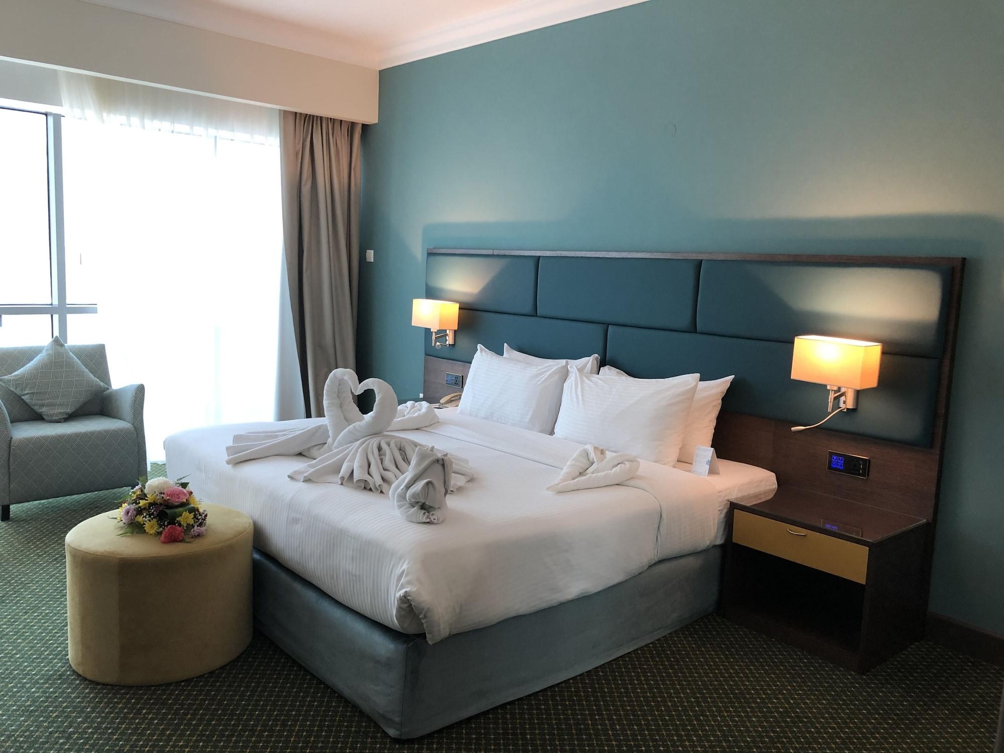 Hotel City Seasons 4*