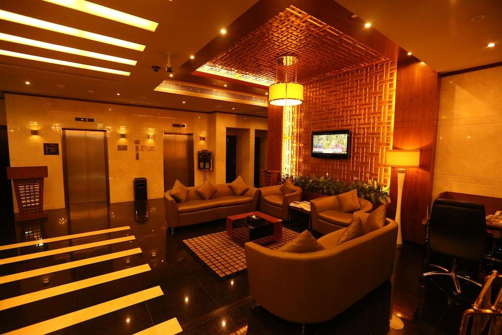 Dunes Oud Metha, Bur