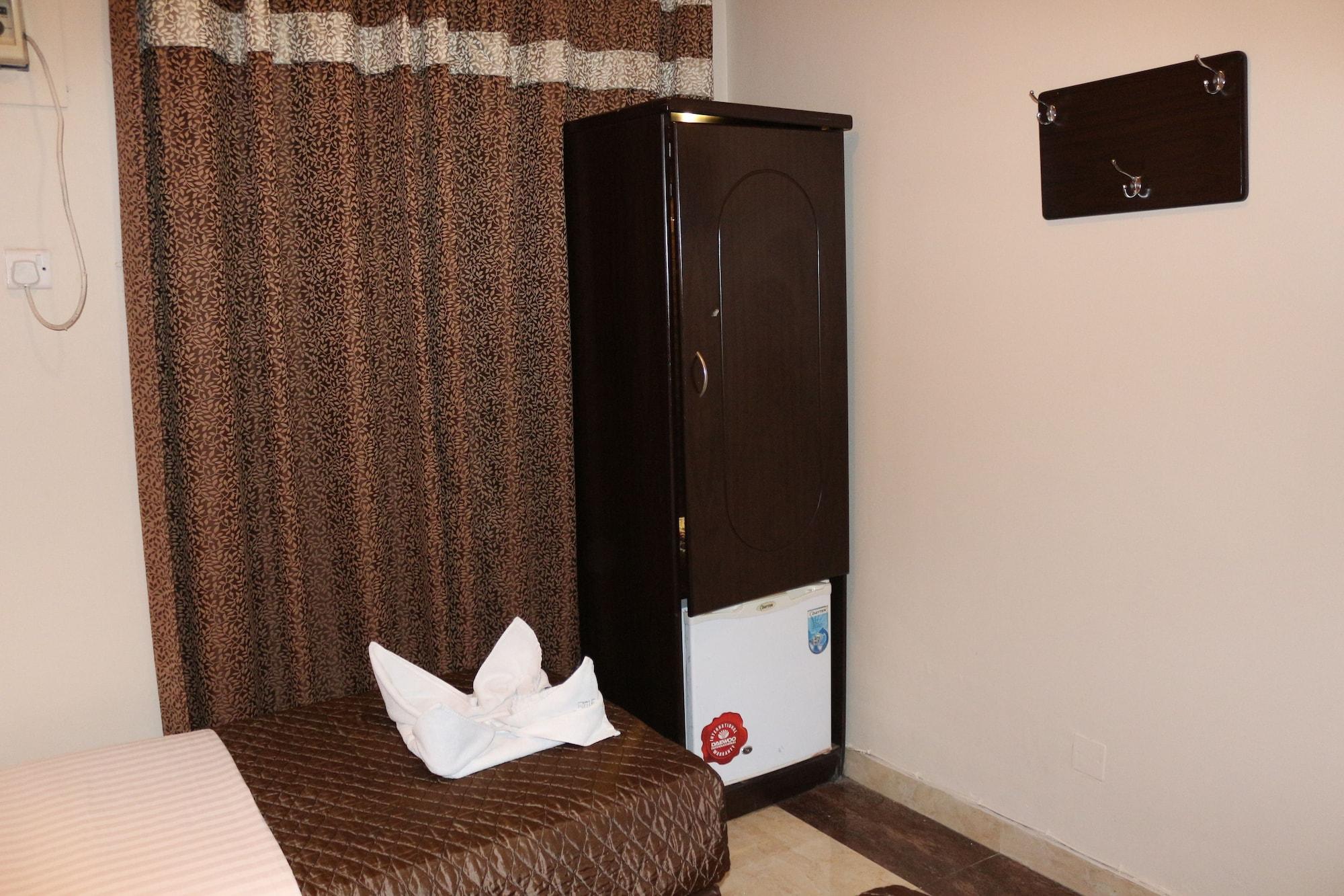 Grand Sina * Dubai