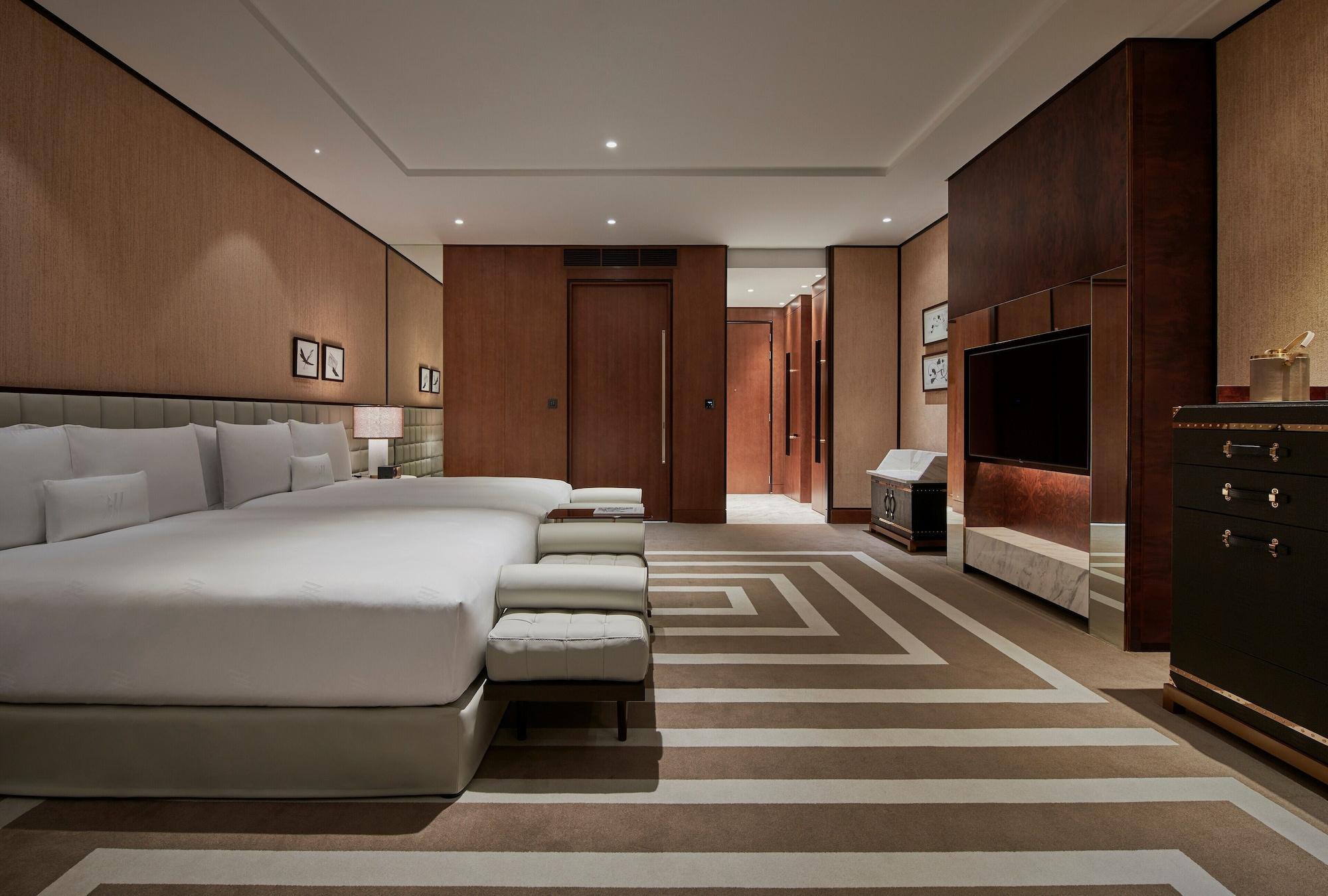 Hotel Waldorf Astoria International Financial Centre 5*
