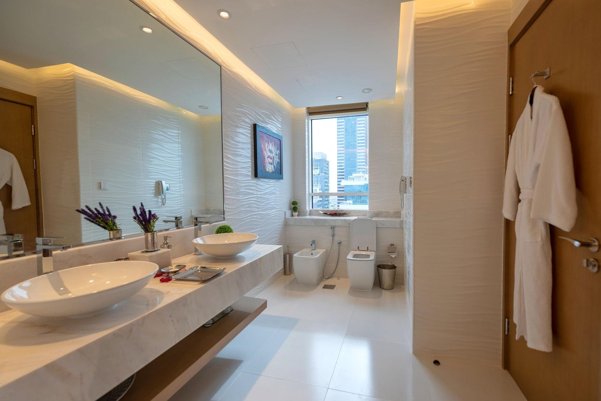 Canal Business Bay Otel