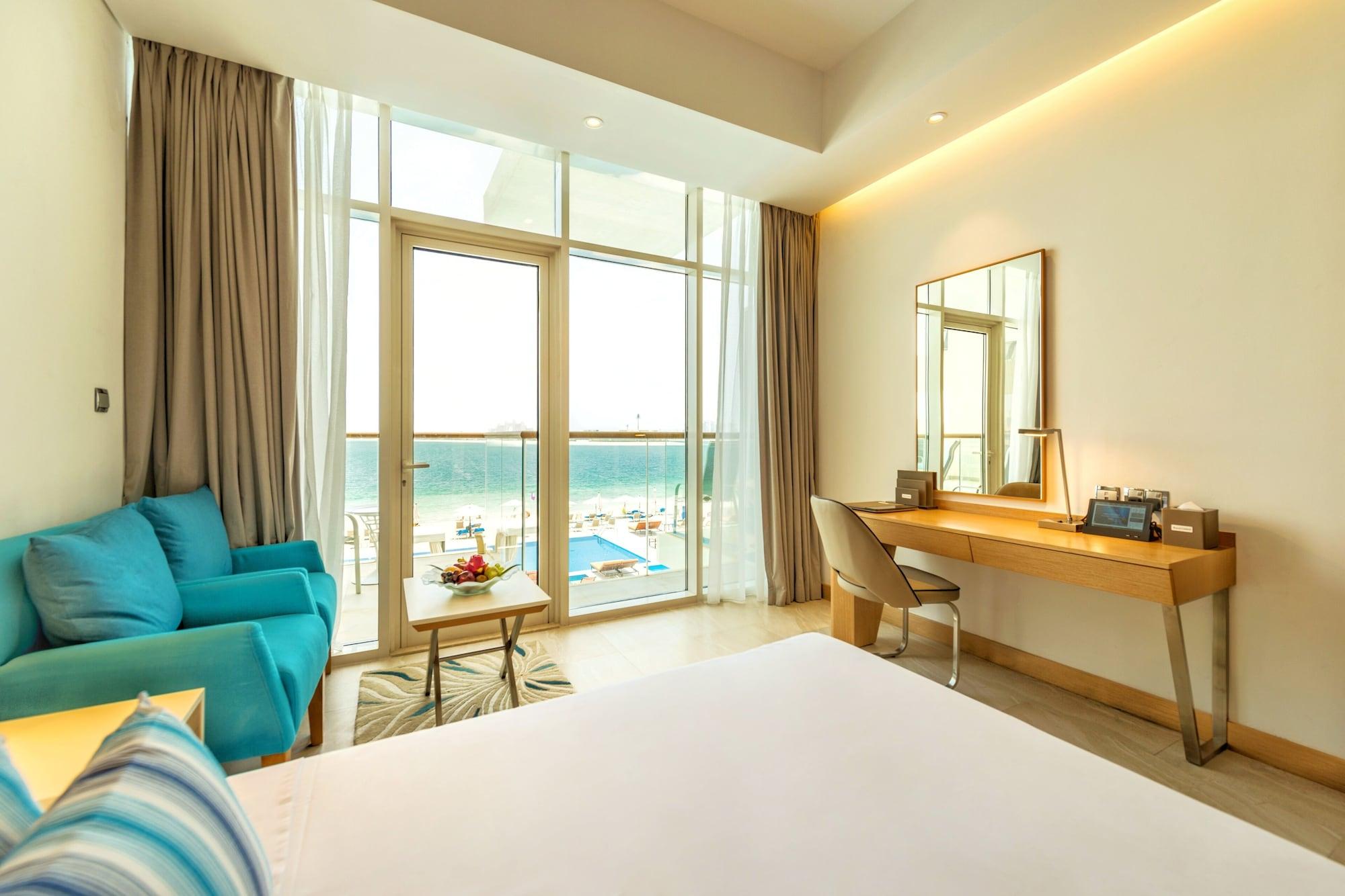 Resort Royal And The Palm