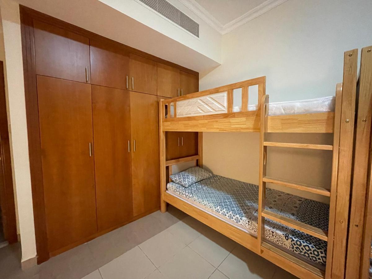 Dubai Backpackers 2