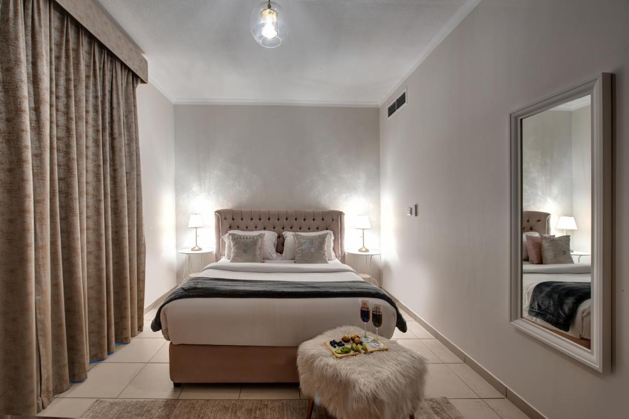 Durrani Homes: Luxury Living With Burj Khalifa View Apartment Dubai