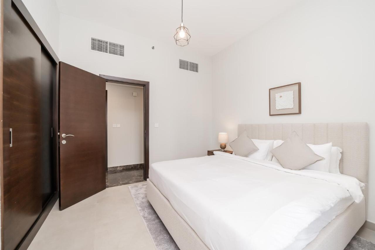 Luton Vacations Homes -sparkle Towers, Marina -30ab3 Apartment *