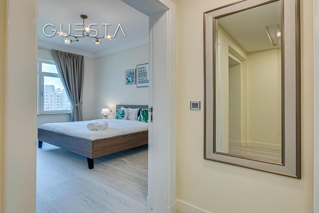Apartment Shoreline The Palm, Free & Pool Access Dubai