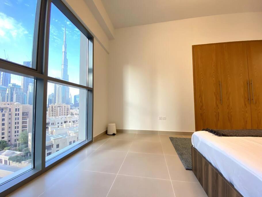 Lux Bellevue Tower Burj Khalifa Views
