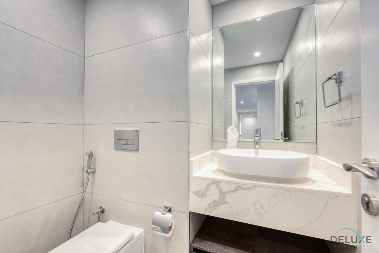 Spacious 3br With Assistant In Sadaf 5 Jbr By Deluxe Homes Dubai