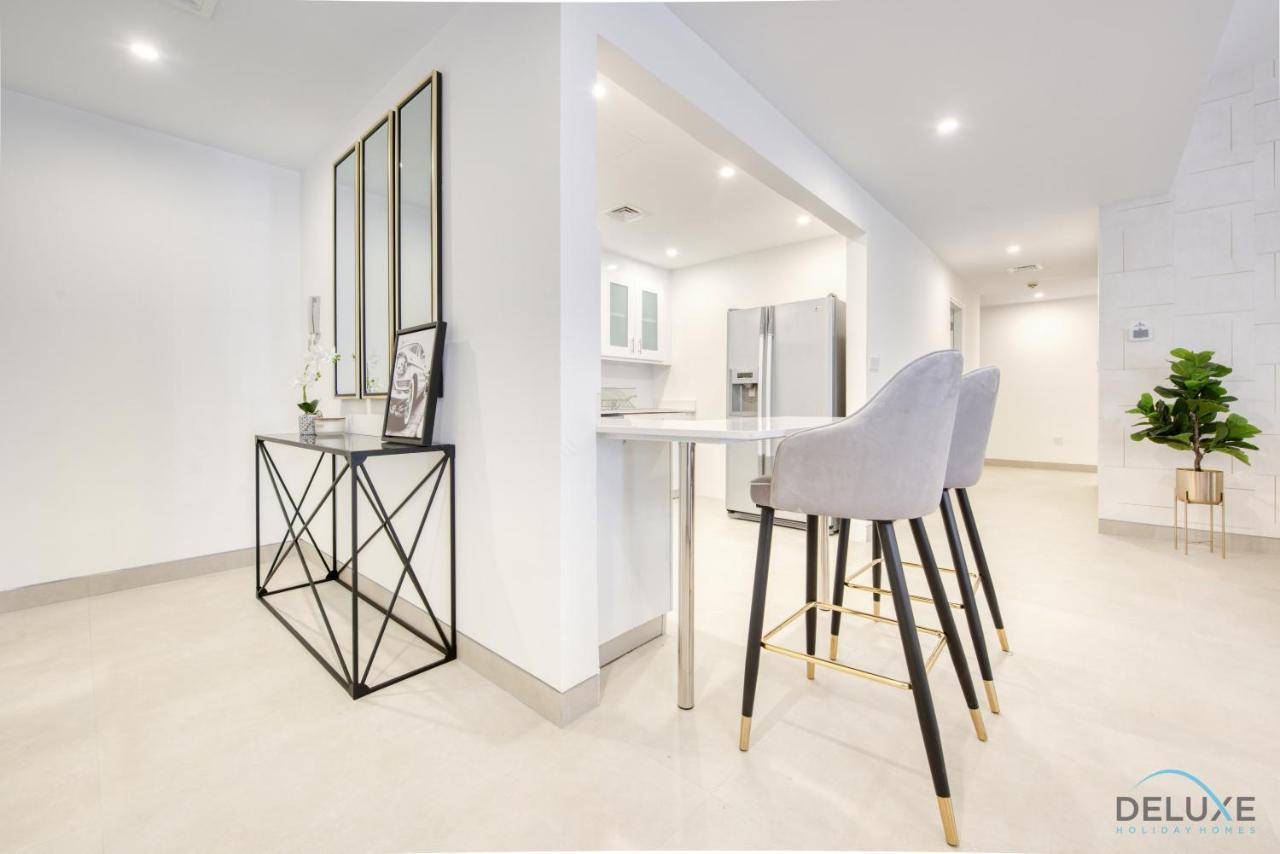 Apartment Spacious 3br With Assistant In Sadaf 5 Jbr By Deluxe Homes Dubai