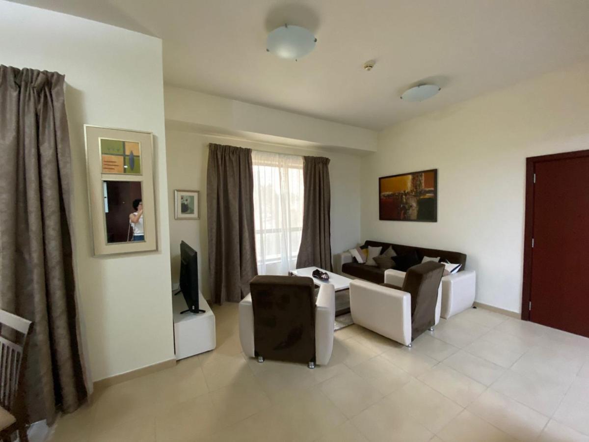 1 Bedroom In Jumeirah Daire Dubai