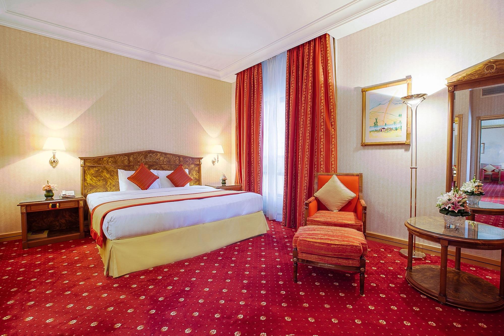 Hotel Capitol Jumeirah 4*