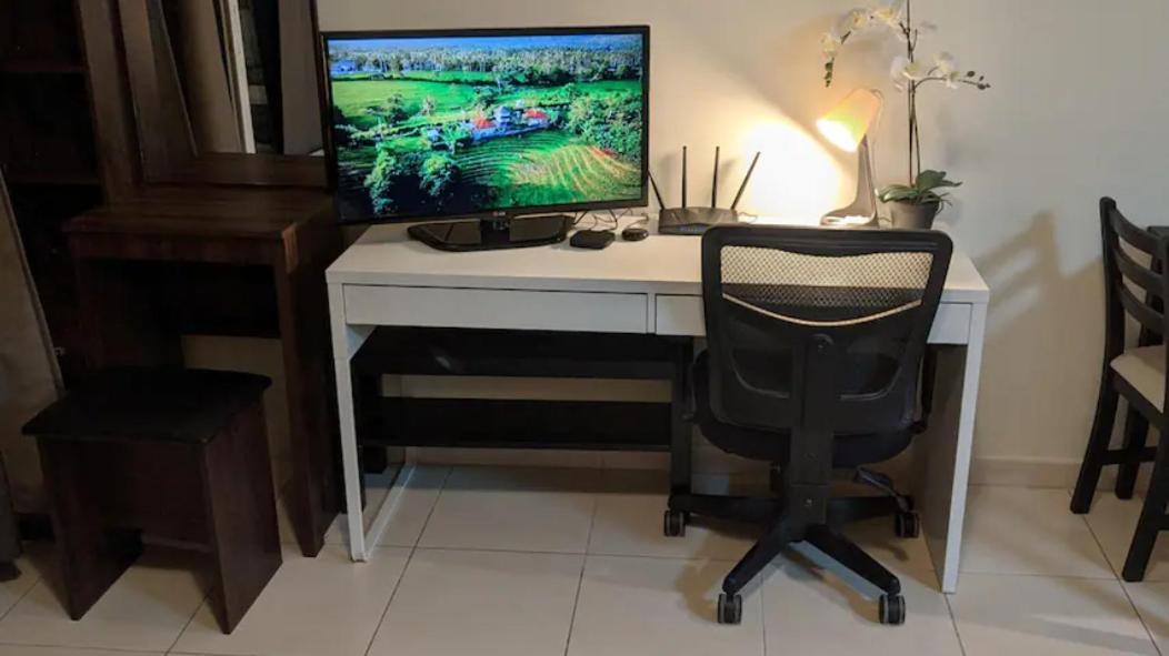 Fully Furnished With Golf Views And Gym