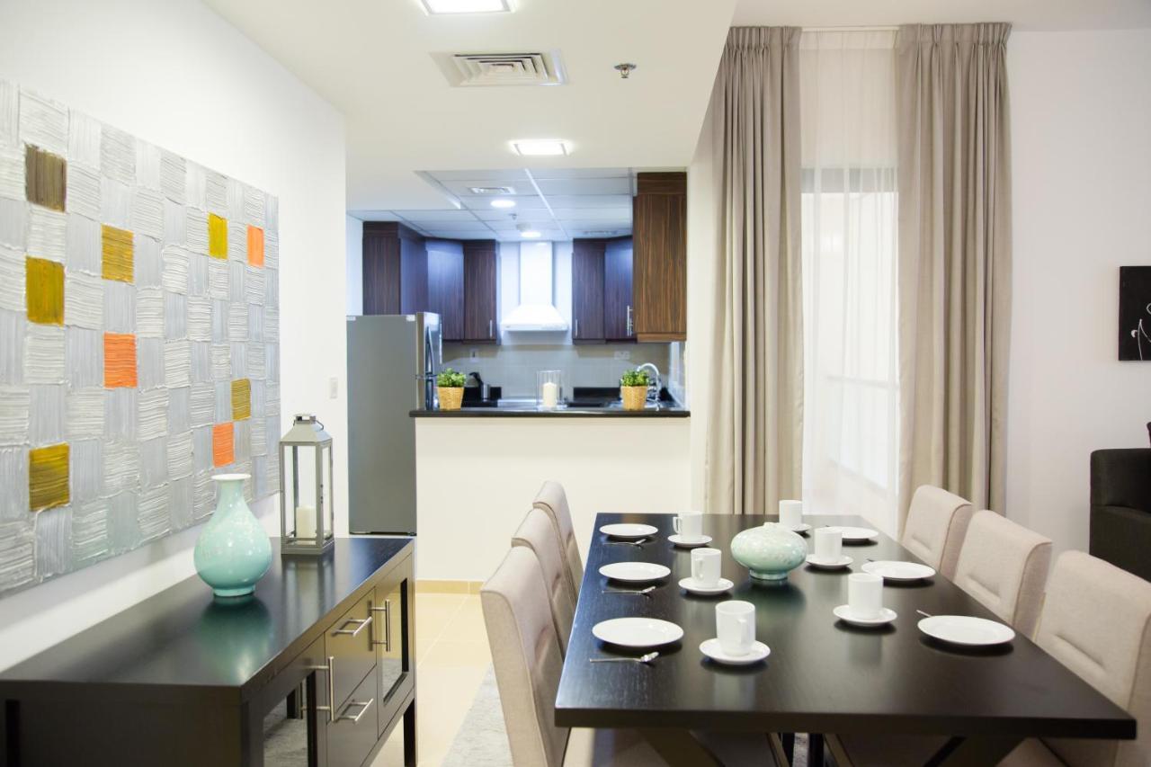 Higuests - Charming In Jbr With Balcony By The Apartment